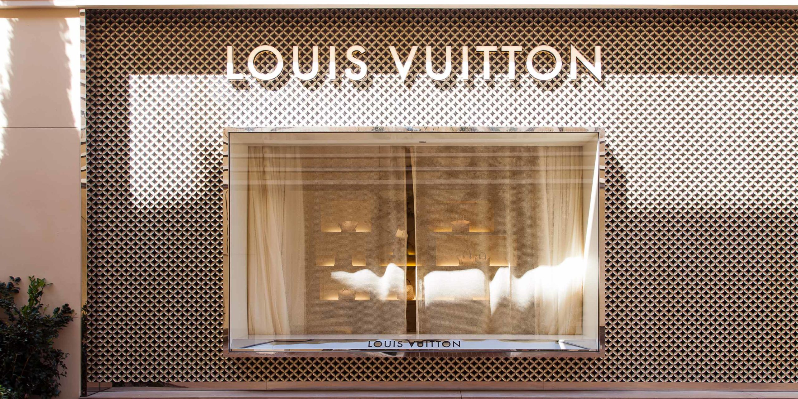 Louis Vuitton Newport Beach Fashion Island header image #6