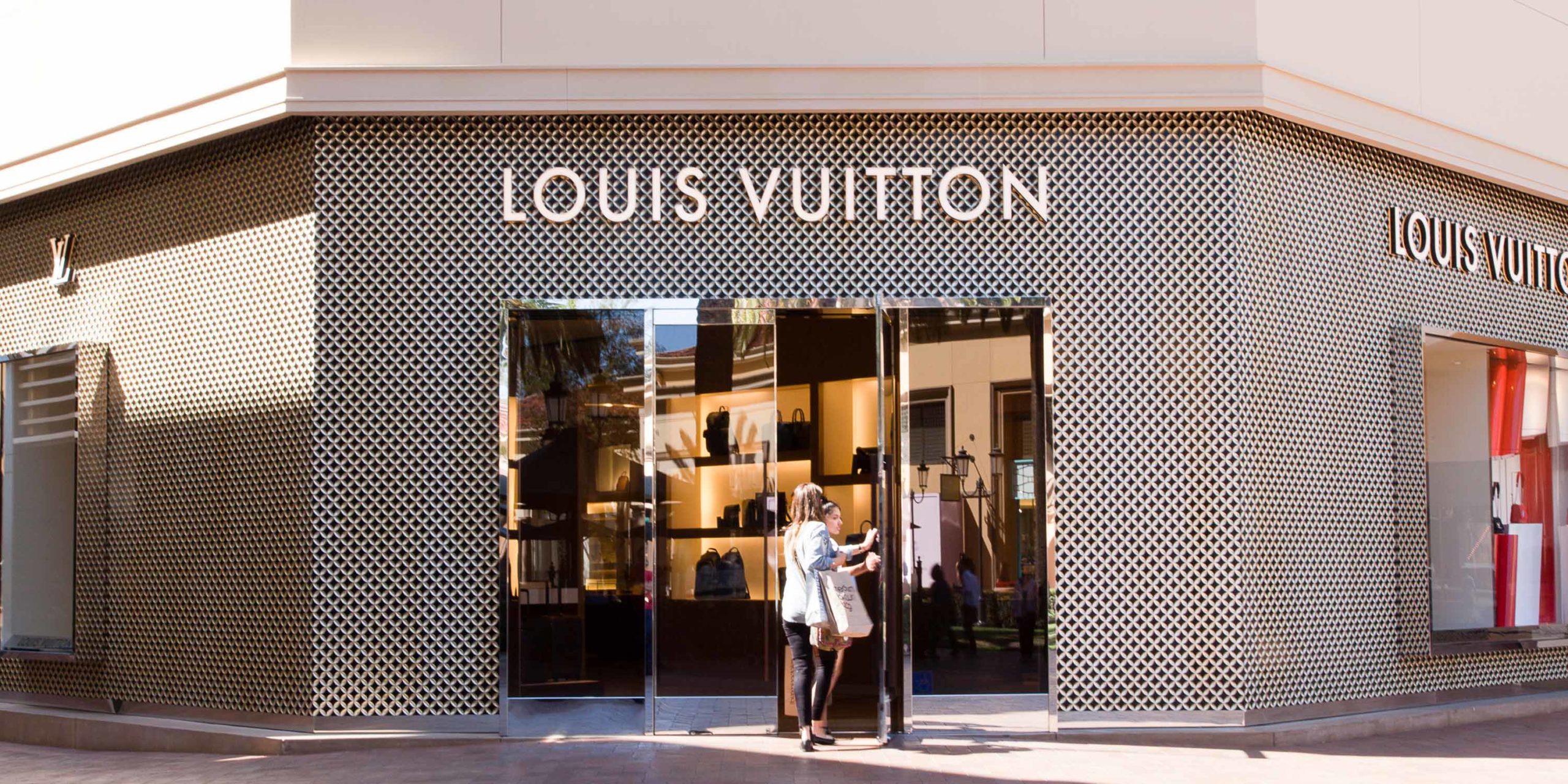 Louis Vuitton Neiman Marcus Fashion Island Flor