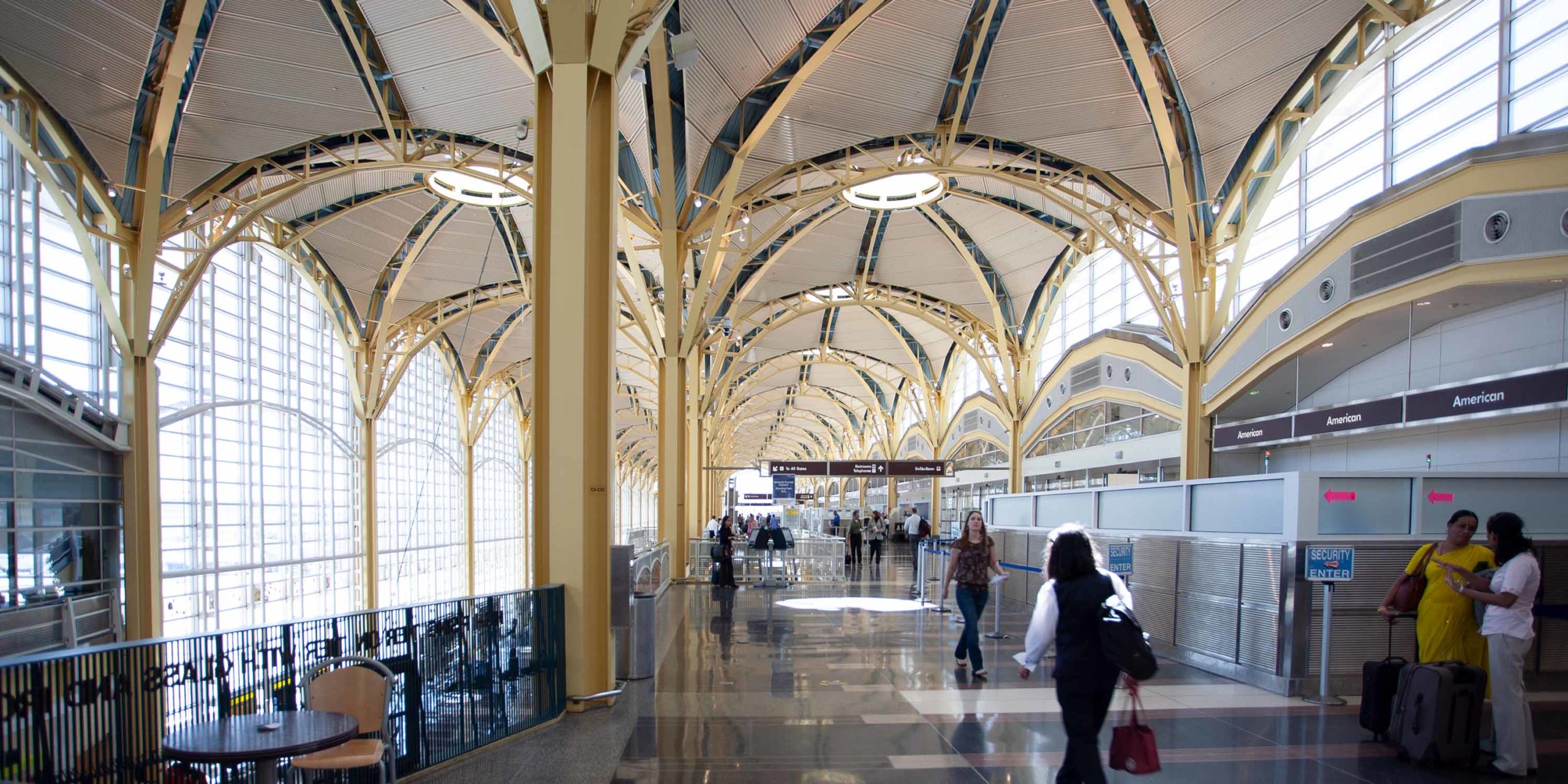 Ronald Reagan Washington National Airport header image #4
