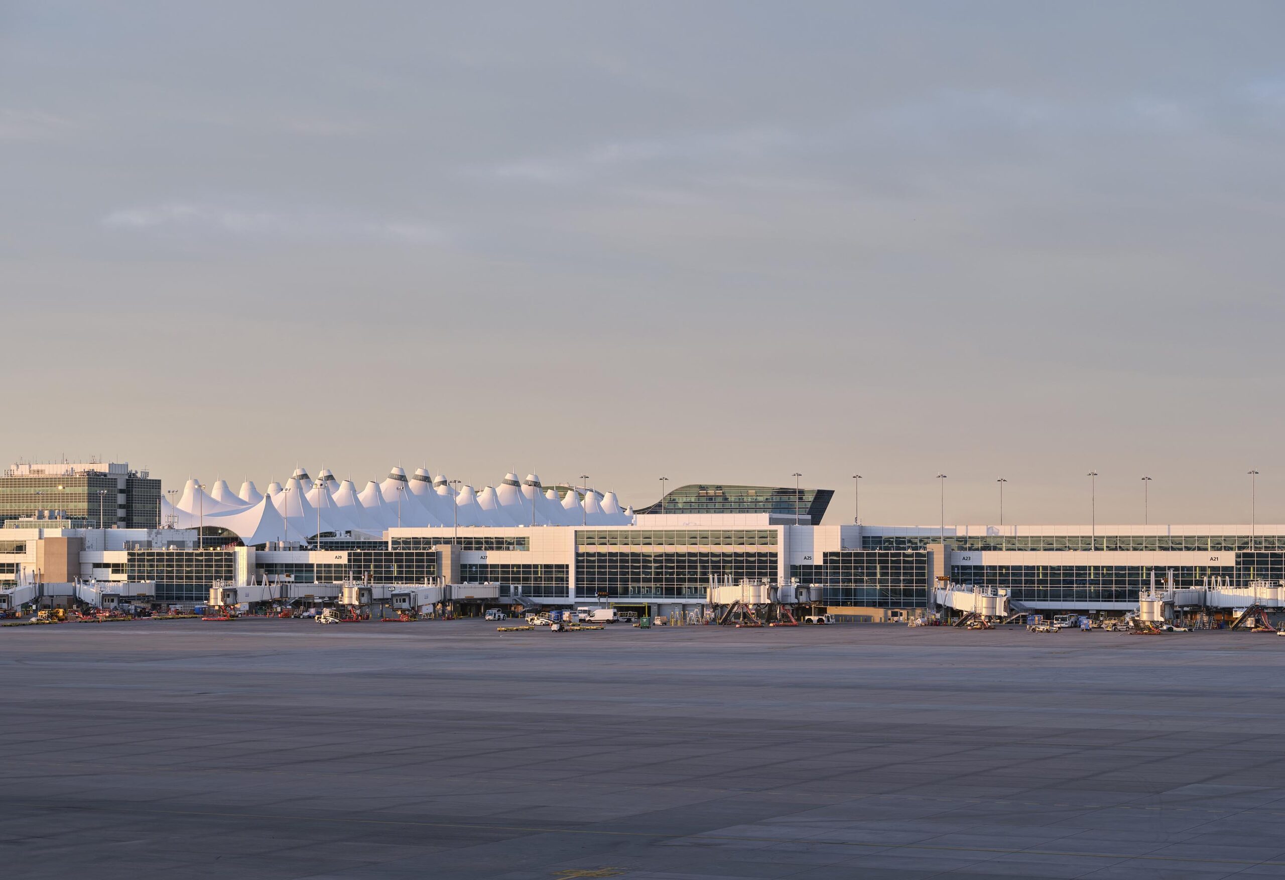 Denver International Airport: Concourse A & B Expansion header image #1