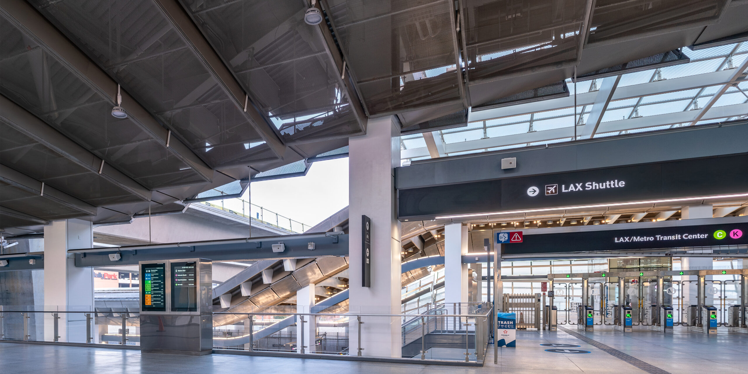 LAX/Metro Transit Center header image #6