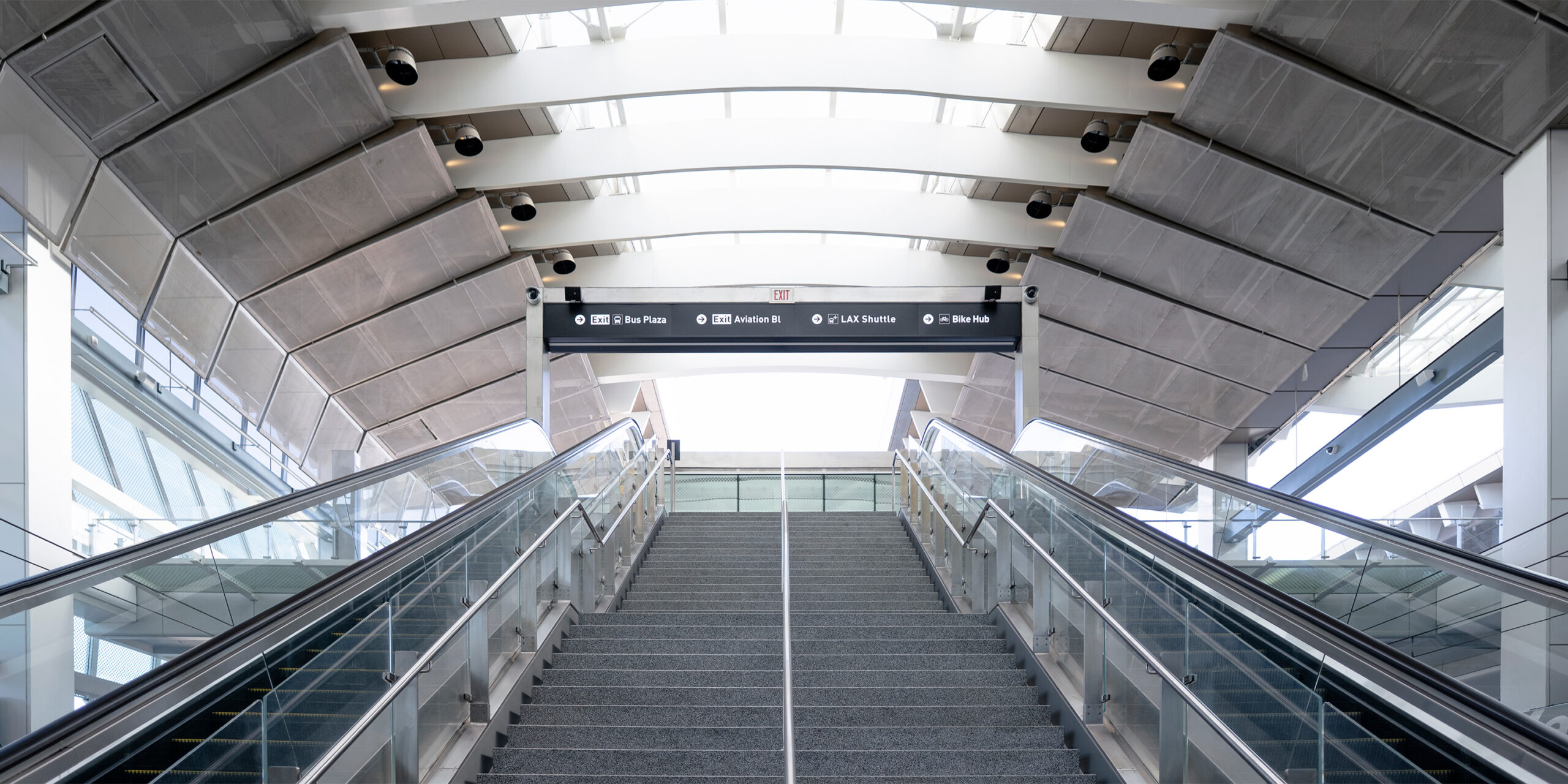 LAX/Metro Transit Center header image #8